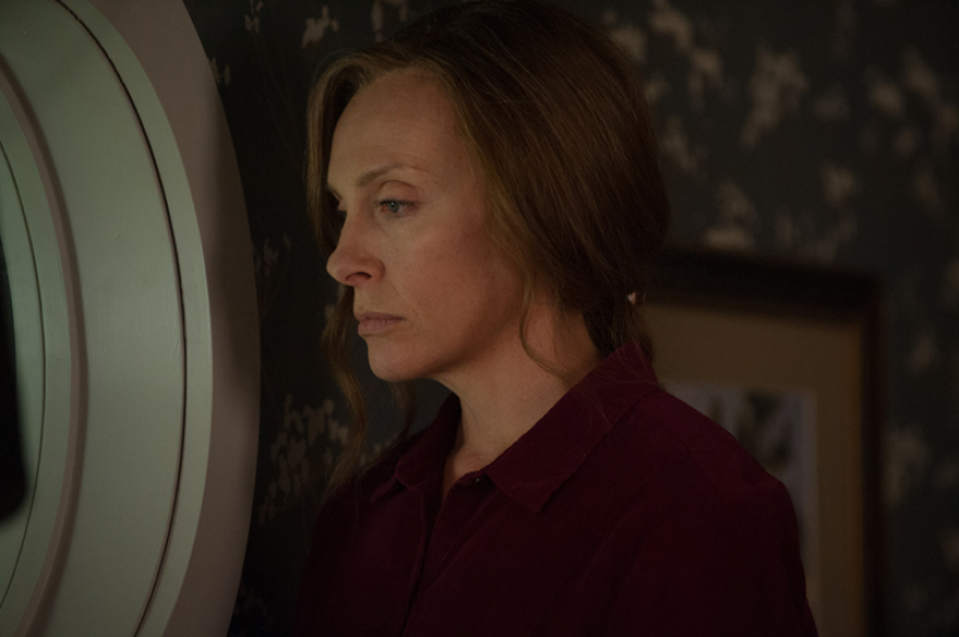 Η Τόνι Κολέτ δε βλέπει ταινίες τρόμου. Αλλά παίζει σ’ αυτές