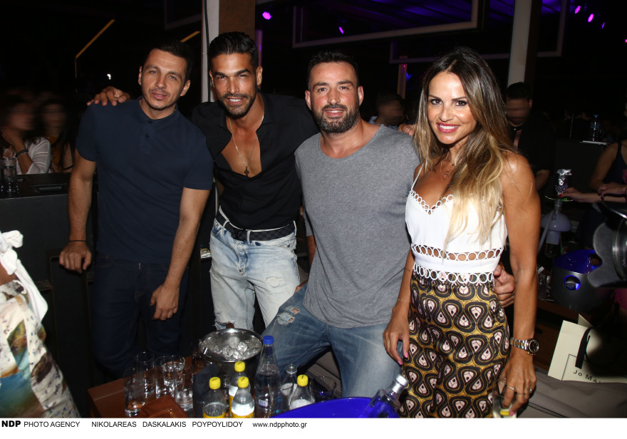Η Δέσποινα Βανδή διοργάνωσε το μεγαλύτερο live party του φετινού καλοκαιριού