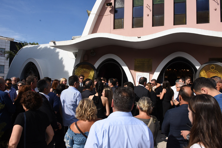 Θρήνος στο τελευταίο αντίο στην Αναστασία Δήμα