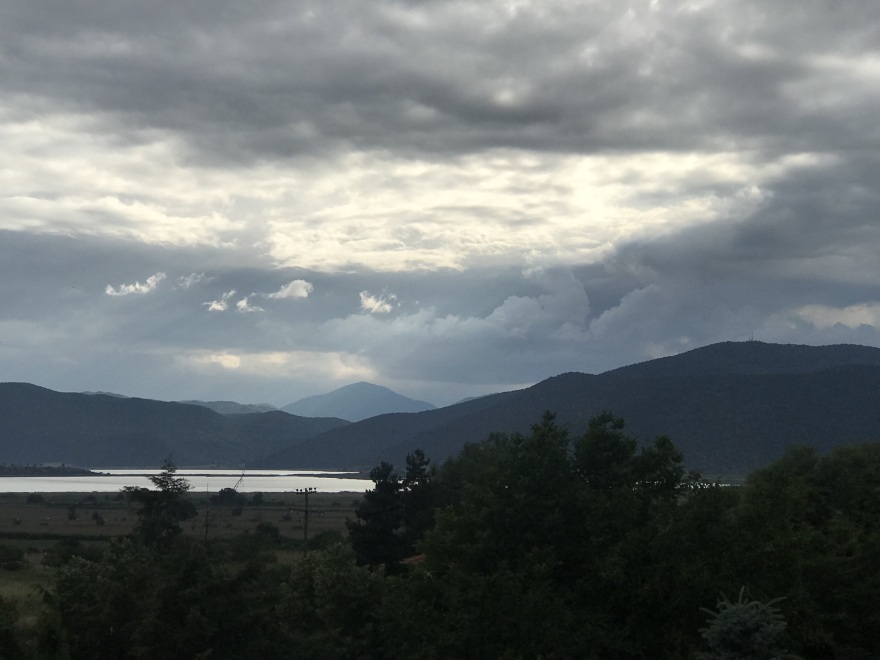 Τσίπρας-Ζάεφ στις Πρέσπες για την υπογραφή: Δρακόντεια μέτρα, λαϊκή οργή