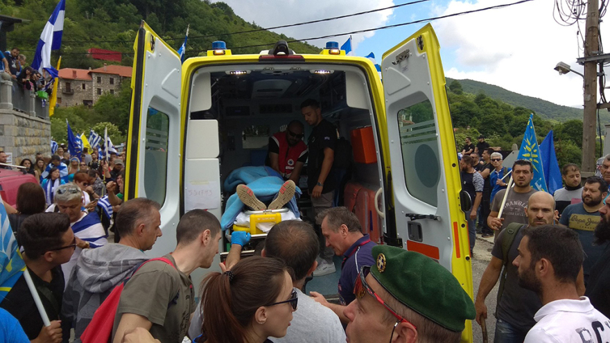 Σοβαρά επεισόδια στο Πισοδέρι: Έπνιξαν το χωριό στα δακρυγόνα - Τουλάχιστον 16 τραυματίες