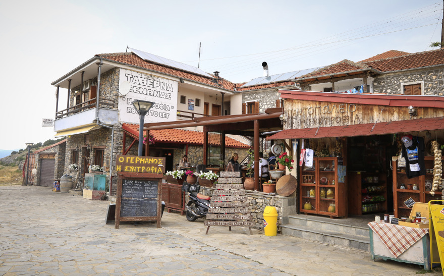 Τσίπρας-Ζάεφ στις Πρέσπες για την υπογραφή: Δρακόντεια μέτρα, λαϊκή οργή