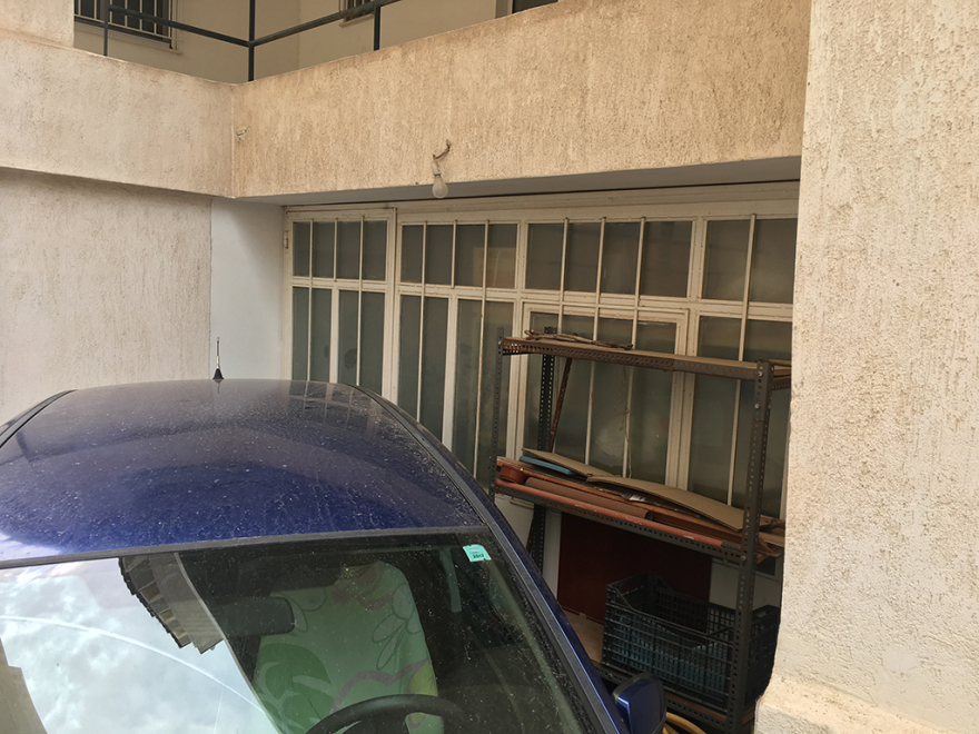 «Δεν ήξερε κανείς ότι στο υπόγειο ήταν ο Σώρρας», λένε κάτοικοι από τον Άλιμο 