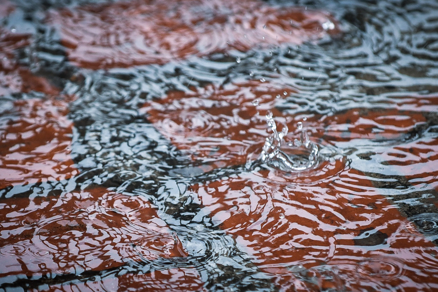 Σαρώνει τη χώρα ο «Μίνωας» - 1.000 κεραυνοί έπεσαν χθες στην Αττική 