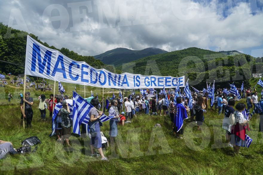 Το παρασκήνιο των Πρεσπών: Οσα δεν έδειξαν οι κάμερες