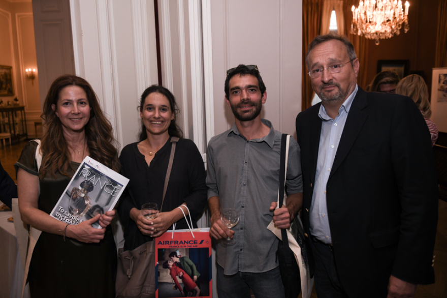 «Ραντεβού στη Γαλλία»: Το περιοδικό που μιλάει ελληνικά και μας γνωρίζει τα γαλλικά τοπία