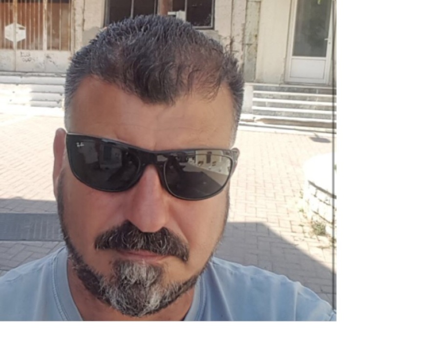 Φωτογραφίες: Ξενοδοχείο στη Λευκάδα έβαλε στην πισίνα του και νοικιάζει ένα... γιοτ!