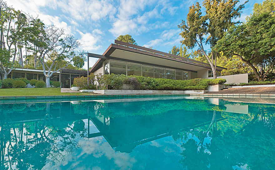 Σταύρος Νιάρχος-Ντάσα Ζούκοβα: Συγκατοίκηση στο Μπέβερλι Χιλς, διακοπές στη Σπετσοπούλα