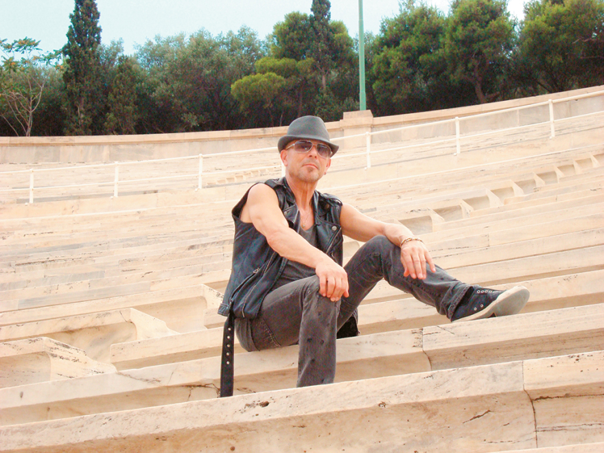 Ροκάς, χαζομπαμπάς και «τρελός φιλέλληνας»