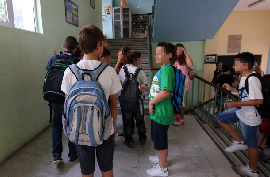 ΣΥΡΙΖΑ: 29 βουλευτές ζητούν διαγραφή του θρησκεύματος από τα απολυτήρια Γυμνασίου - Λυκείου