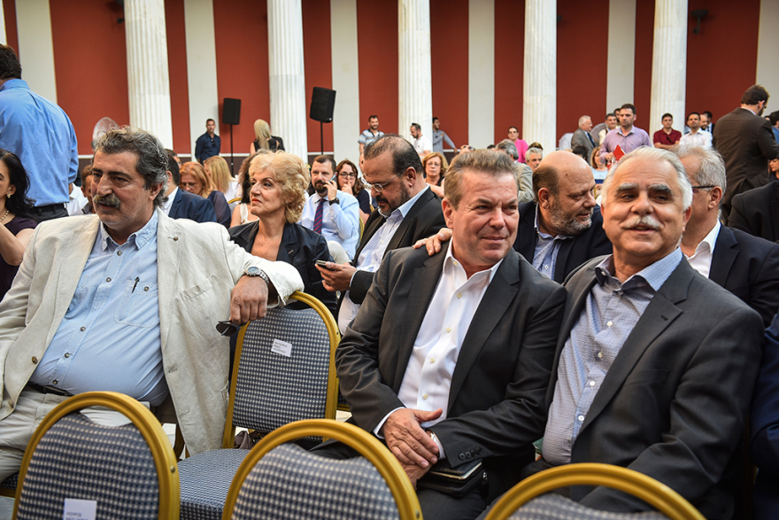 Πυρετώδεις προετοιμασίες για τη «φιέστα» με τις γραβάτες στο Ζάππειο 