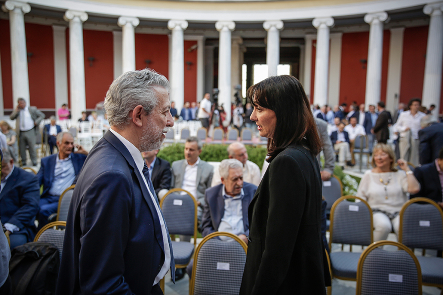 Πυρετώδεις προετοιμασίες για τη «φιέστα» με τις γραβάτες στο Ζάππειο 