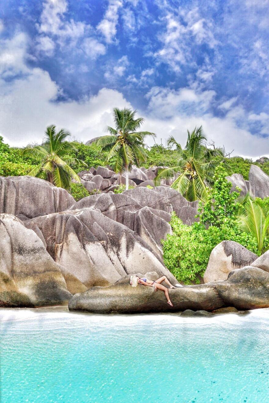 Οι πιο διάσημοι travel bloggers λατρεύουν Μύκονο και Σαντορίνη