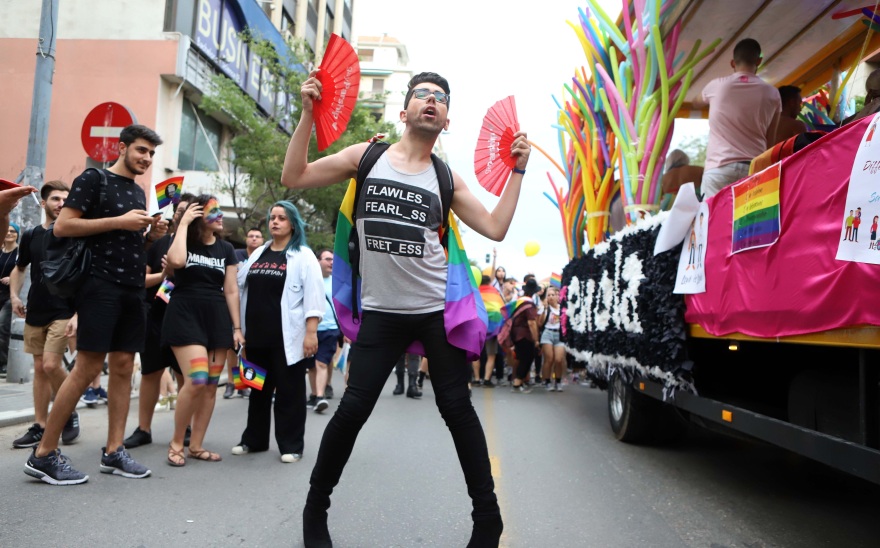 Φωτογραφίες: Χρώμα, χορός και... απρόοπτα στο 7ο Thessaloniki Pride