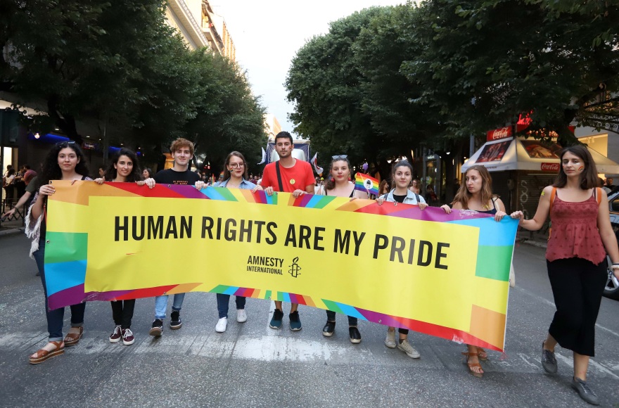 Φωτογραφίες: Χρώμα, χορός και... απρόοπτα στο 7ο Thessaloniki Pride