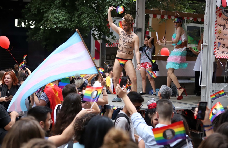 Φωτογραφίες: Χρώμα, χορός και... απρόοπτα στο 7ο Thessaloniki Pride