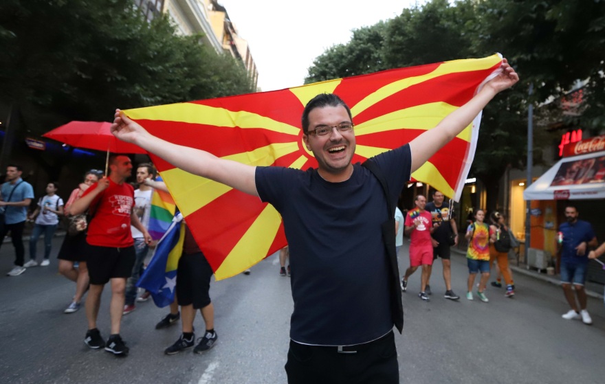 Φωτογραφίες: Χρώμα, χορός και... απρόοπτα στο 7ο Thessaloniki Pride