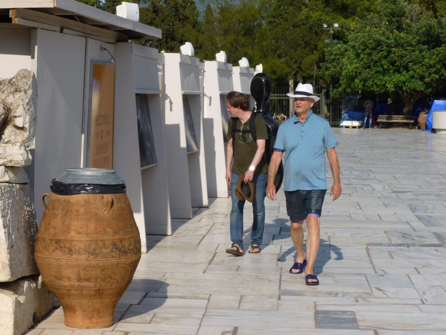 Φωτογραφίες: Οι βόλτες του Mπιλ Μάρεϊ στο Ηρώδειο