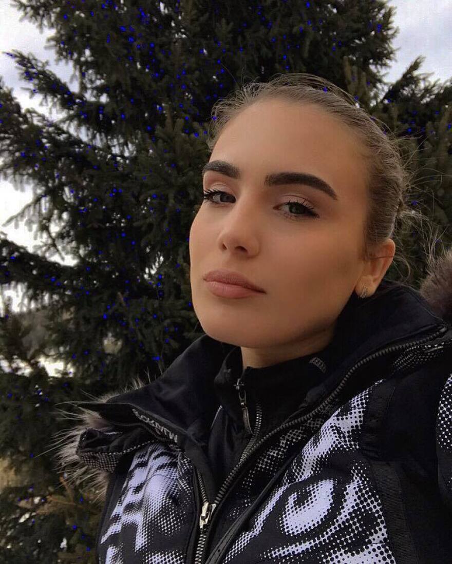 Η λαμπερή κόρη του Ζάεφ φωτίζει το θολό παρελθόν του πρωθυπουργού των Σκοπίων