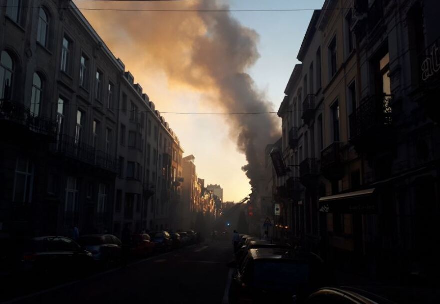 Βρυξέλλες: Μεγάλη πυρκαγιά σε αποθήκη κοντά στην έδρα της Κομισιόν