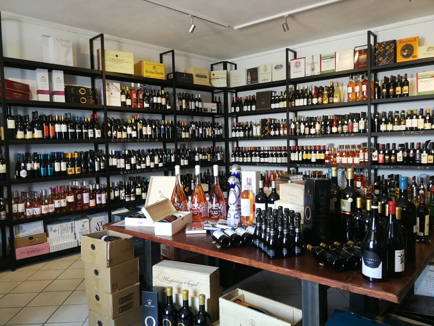  Η Vinoterra Resto & Cava σαλπάρει για Σπέτσες