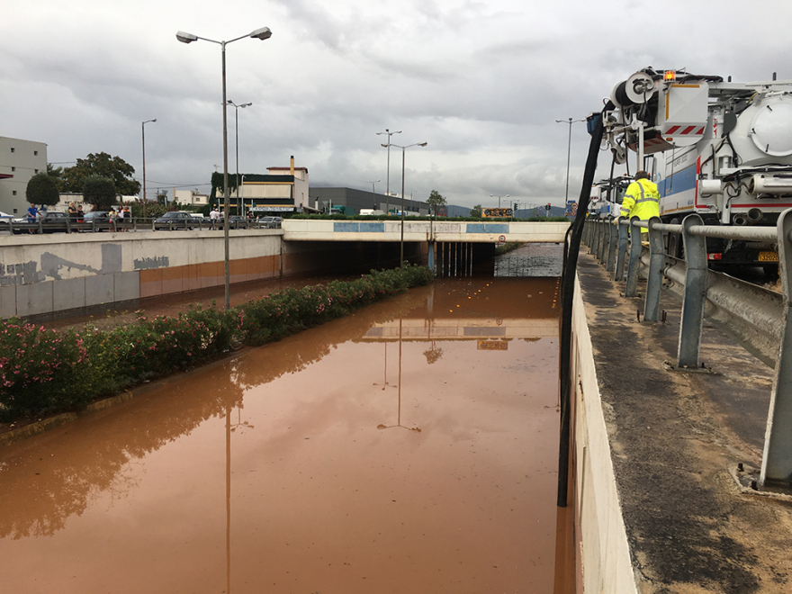 Αποκαθίσταται η κυκλοφορία στην Αθηνών-Κορίνθου - Πολύωρη ταλαιπωρία για χιλιάδες οδηγούς