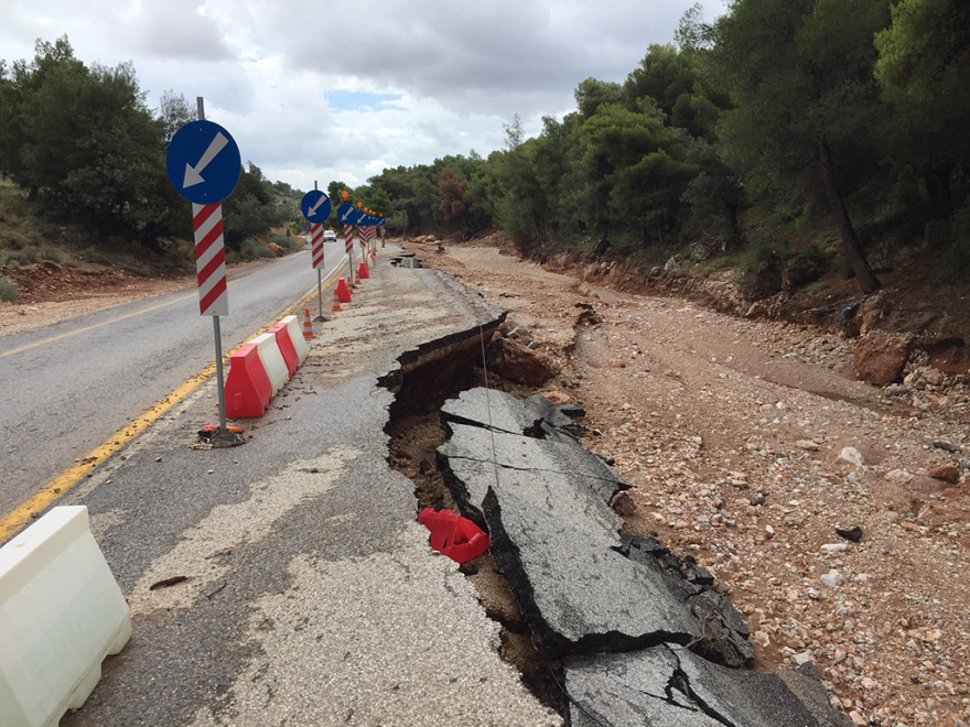 Αυτοψία του protothema στη Μάνδρα: Τα αντιπλημμυρικά έργα δεν ξεκίνησαν ποτέ