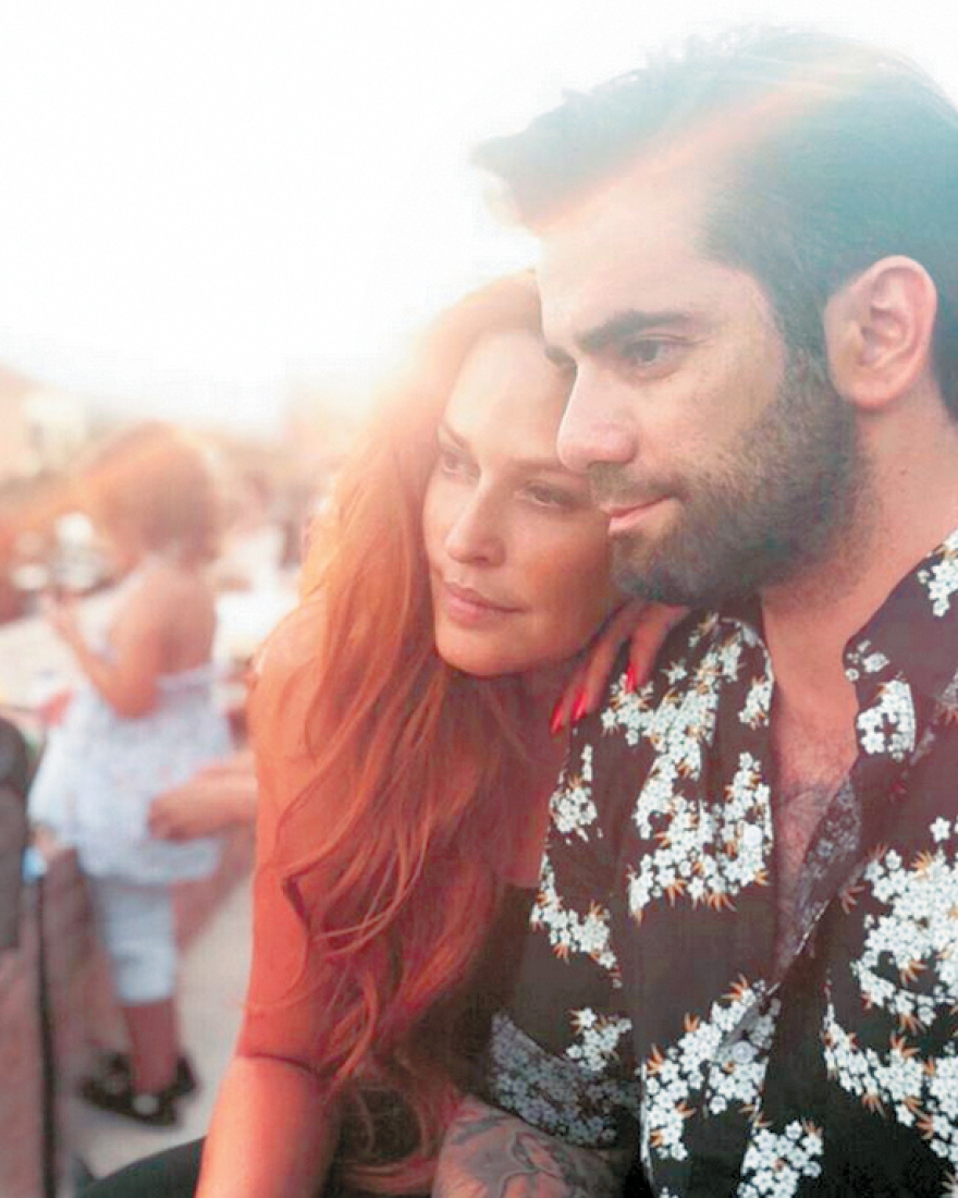 Visit My Greece:  Ο Θοδωρής και η Σίσσυ  έγιναν travel vloggers 