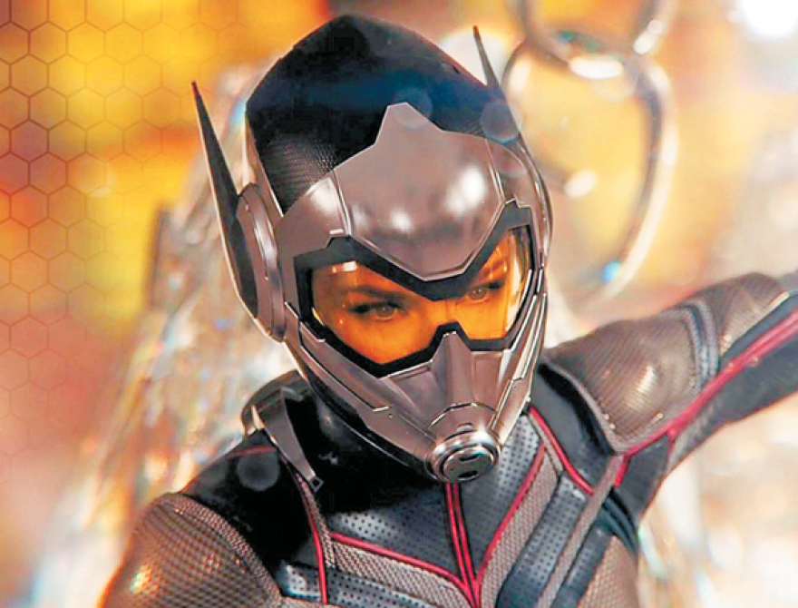  Εβάντζελιν Λίλι:  Γερό τσίμπημα