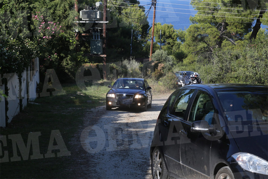  Αποκλειστικές φωτογραφίες Ζάεφ την ώρα που φεύγει από τη Χαλκιδική 