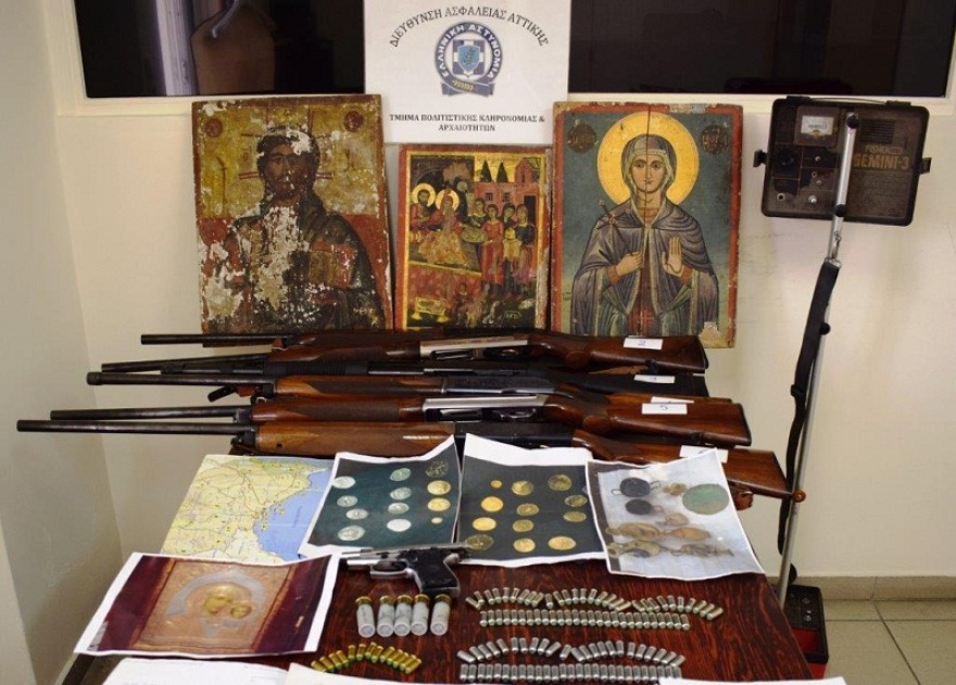 Συνελήφθησαν δύο άτομα για κατοχή παλιών βυζαντινών εικόνων