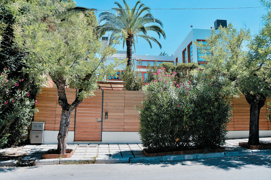 Οι μυθικές νύχτες στην glam βίλα του Κωστόπουλου που άλλαξε ιδιοκτήτη με σχεδόν  5 εκατ. ευρώ