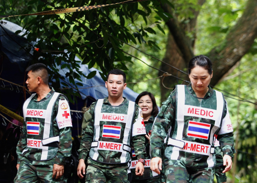 Ταϊλάνδη: Τα παιδιά πρέπει να μάθουν κατάδυση ή να περιμένουν να τελειώσει η εποχή των μουσώνων!