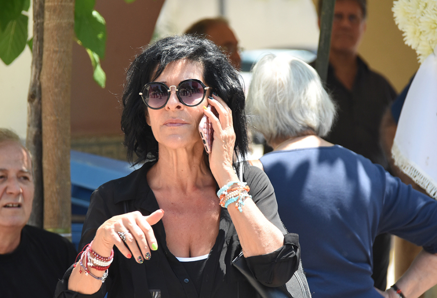 Το «τελευταίο χειροκρότημα» στην Τζέσυ Παπουτσή