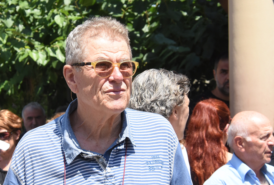 Το «τελευταίο χειροκρότημα» στην Τζέσυ Παπουτσή