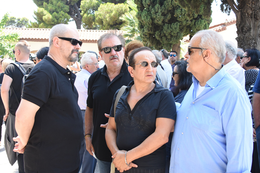 Το «τελευταίο χειροκρότημα» στην Τζέσυ Παπουτσή