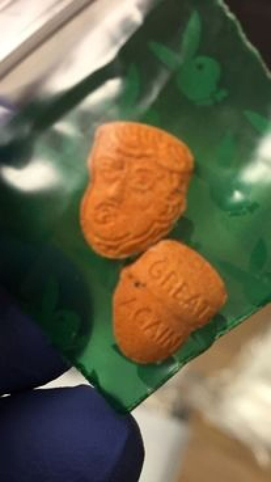 ΗΠΑ: Η αστυνομία κατέσχεσε χάπια ecstasy σε σχήμα... Τραμπ 