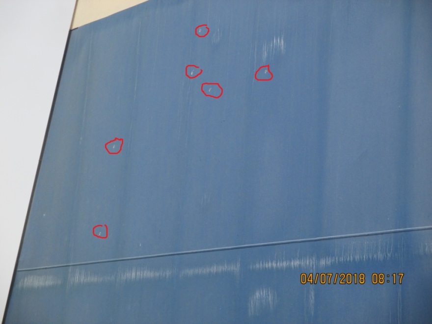 Επίθεση πειρατών σε ελληνικό πλοίο στον Περσικό Κόλπο - Δείτε φωτογραφίες