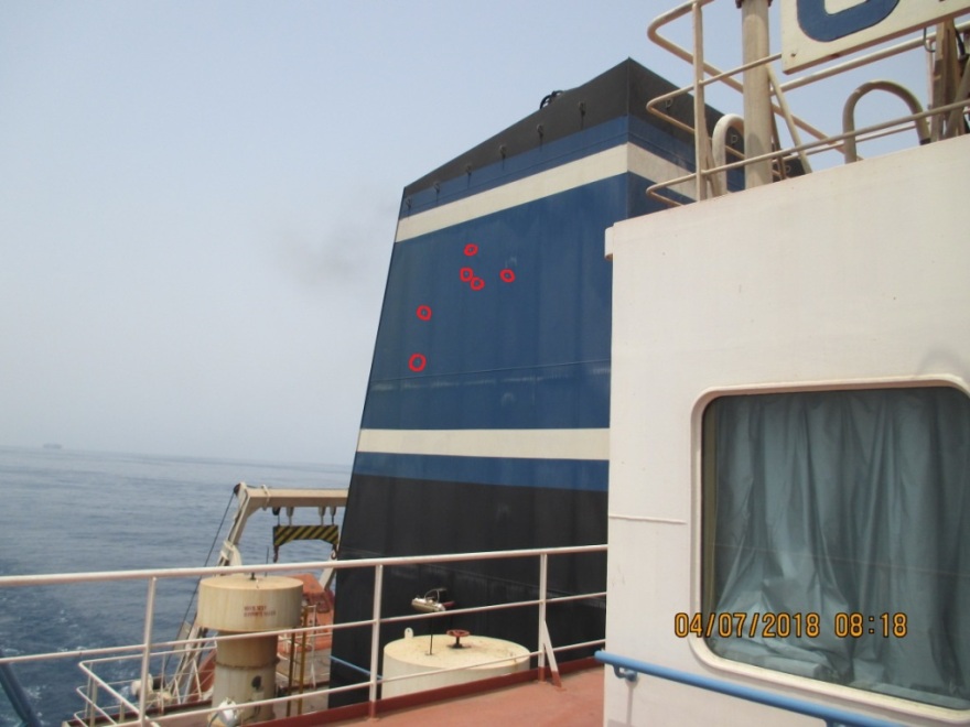 Επίθεση πειρατών σε ελληνικό πλοίο στον Περσικό Κόλπο - Δείτε φωτογραφίες