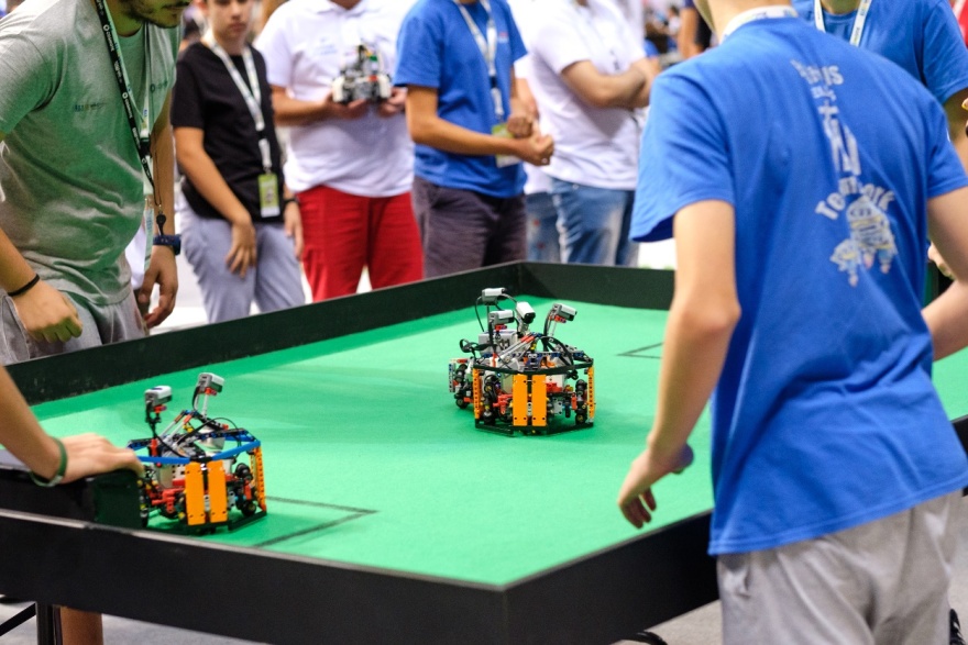 Με 12 ομάδες η ελληνική αποστολή στην Ολυμπιάδα Εκπαιδευτικής Ρομποτικής 