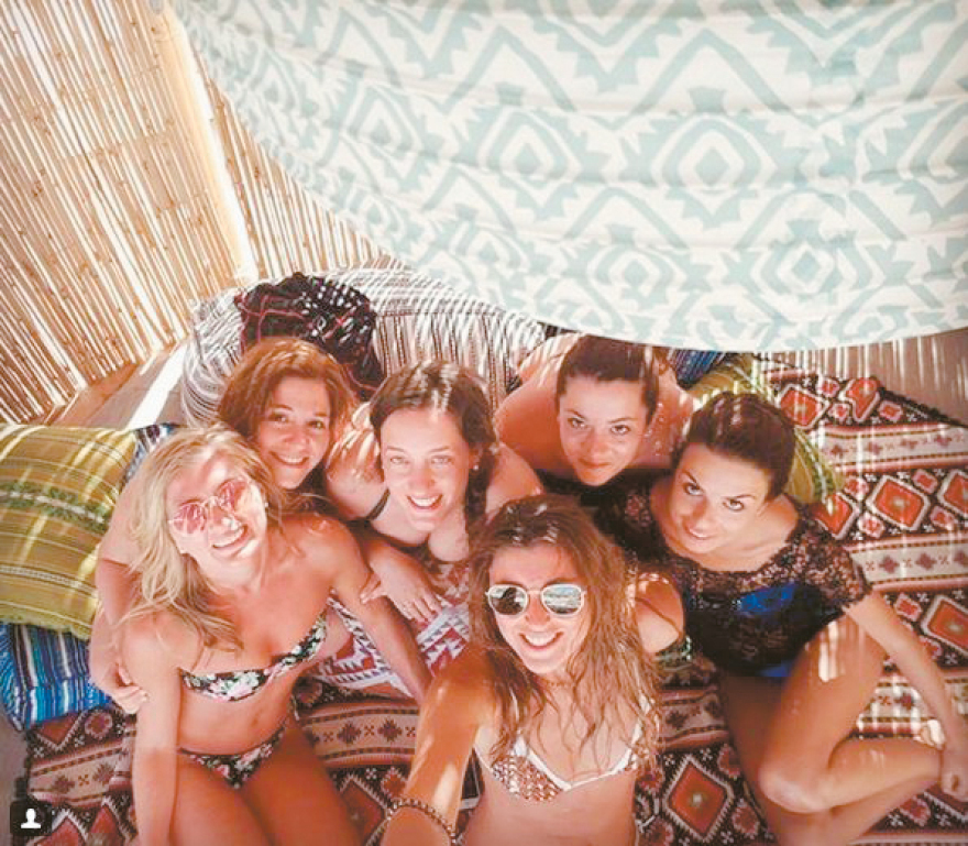 Μύκονος: Αμερικάνικο καρα-ριάλιτι με τη Λίντσεϊ Λόχαν