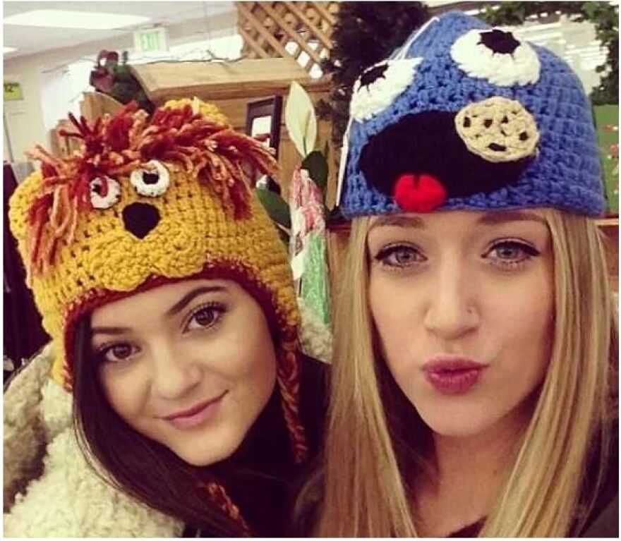 Η Kylie Jenner πριν τις πλαστικές επεμβάσεις ήταν... αγνώριστη 