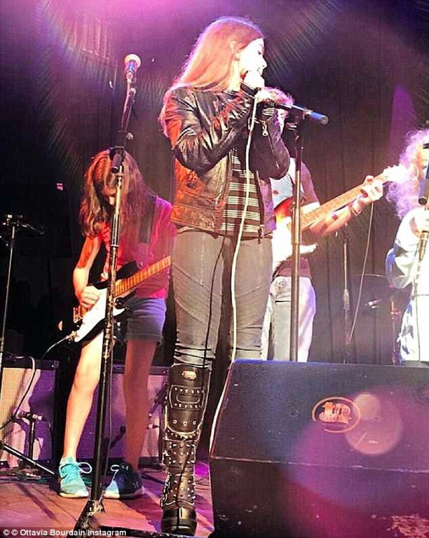 Σε ποιο πρόσωπο άφησε ο Άντονι Μπουρντέν όλα του τα χρήματα και περιουσιακά στοιχεία;