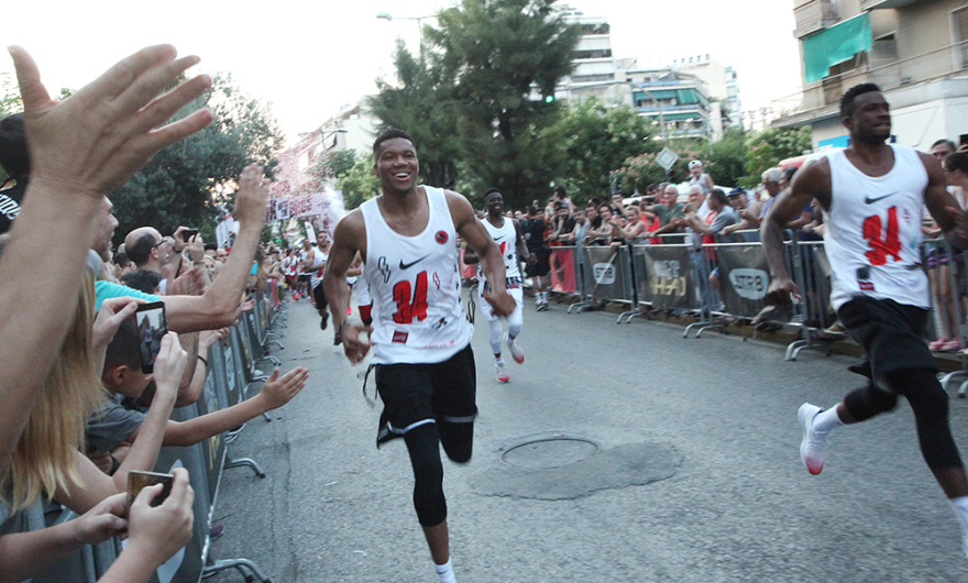 Φωτογραφίες: Ο Γιάννης Αντετοκούνμπο και τα αδέλφια του τρέχουν για την «Κιβωτό του Κόσμου»