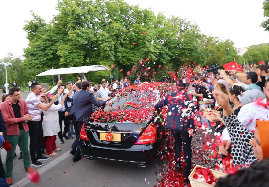 Εγένετο... σουλτάνος ο Ερντογάν: Ορκίστηκε πρόεδρος και άλλαξε το πολίτευμα της Τουρκίας