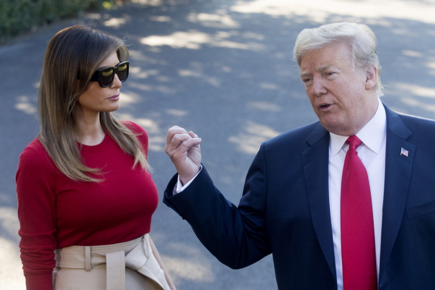 H Μελάνια Τραμπ αλλάζει τις γόβες Louboutin σαν τα πουκάμισα!