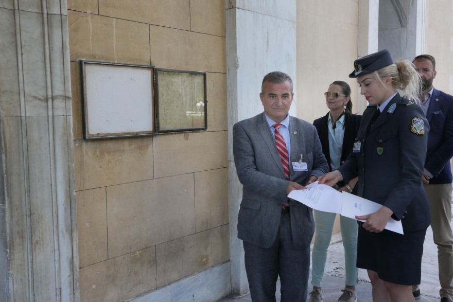 Αυλαία για τις εργασίες της Γ' Συνόδου της βουλευτικής περιόδου 