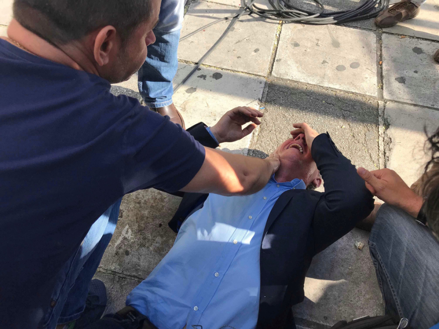 Ένταση και χημικά στη συγκέντρωση της ΠΟΕΔΗΝ έξω από το υπουργείο Οικονομικών