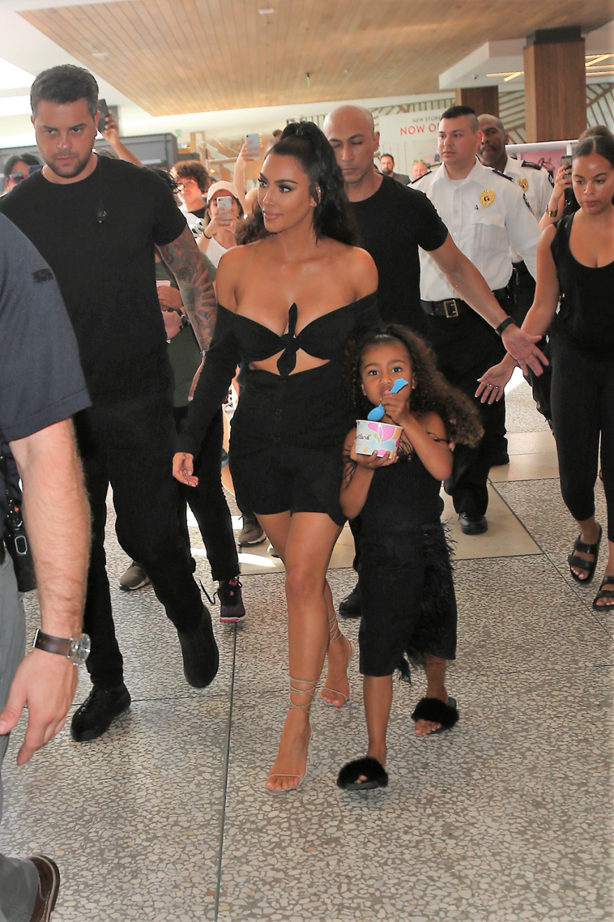 Kim Kardashian: Η εμφάνιση με την κόρη της που προκάλεσε κοσμοσυρροή 