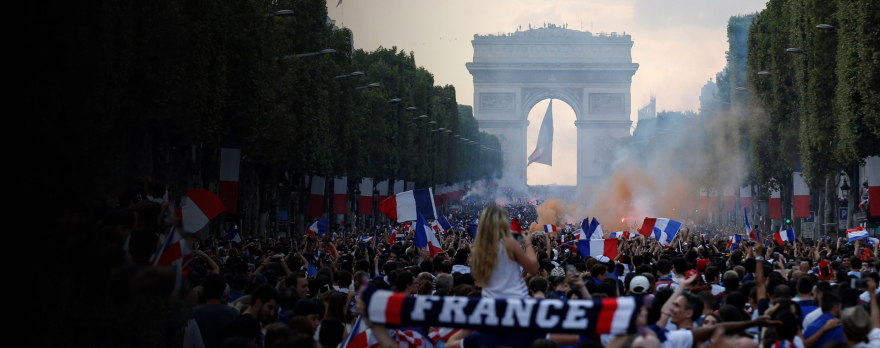 Εθνική Γαλλίας: Υποδοχή ηρώων στο Παρίσι για τους παγκόσμιους πρωταθλητές!  